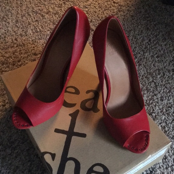 🆕 Red Peep toe Pumps - Picture 7 of 7